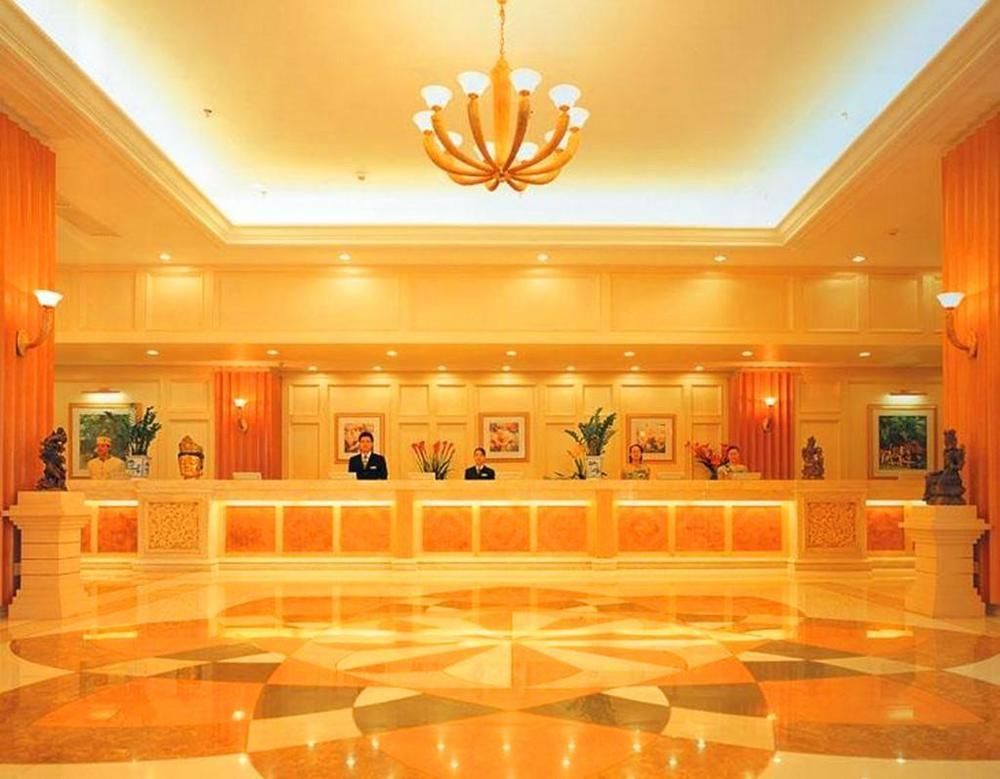 Clifford Golden Lake Hotel Фошань Экстерьер фото