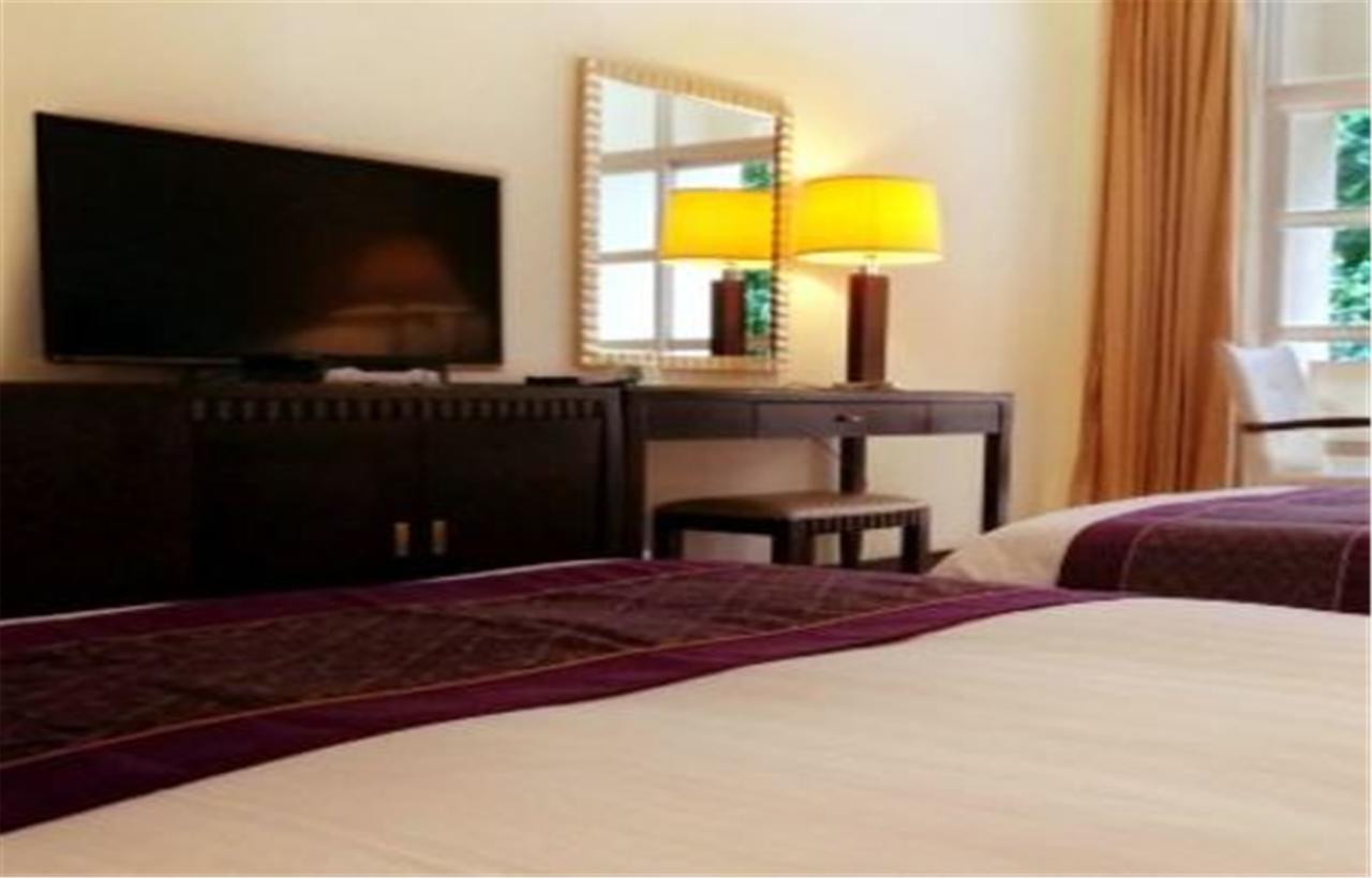 Clifford Golden Lake Hotel Фошань Экстерьер фото